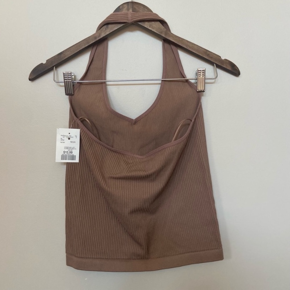 🌸 Razz 🌸 tan ribbed crop top - Picture 2 of 5